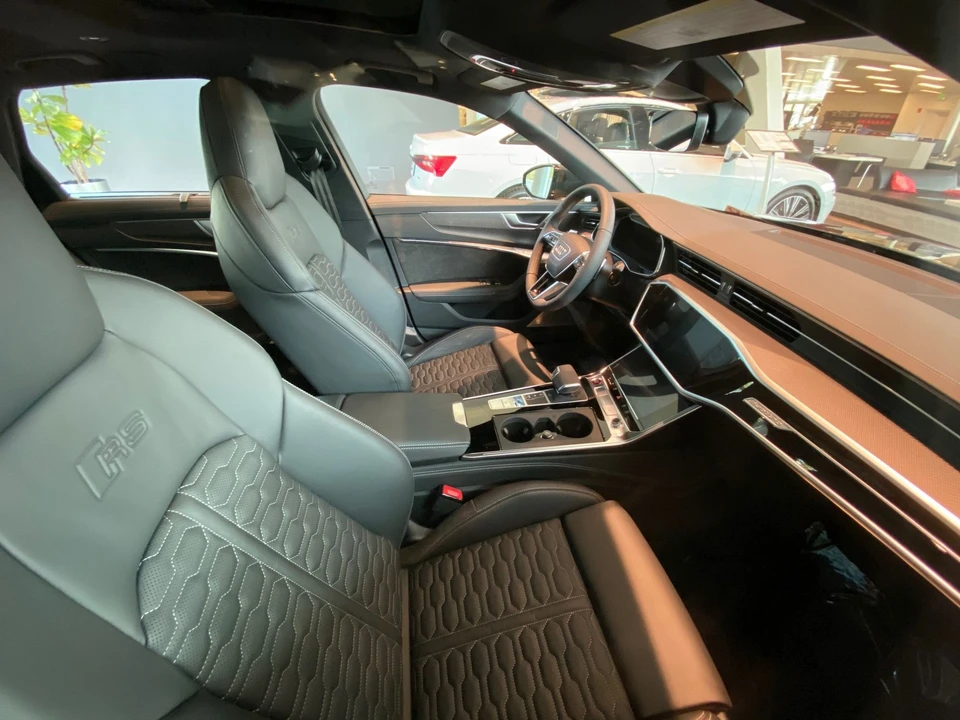 2020 Audi C8 RS6 - Image 6 of 7