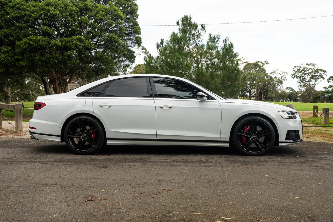 2021 Audi D5 S8 - Image 8 of 31