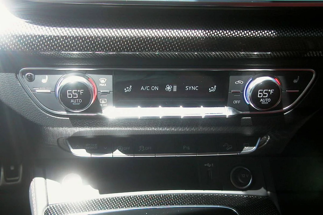 2021 Audi FY SQ5 - Image 14 of 18