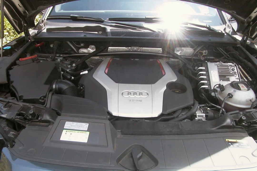 2021 Audi FY SQ5 - Image 9 of 18