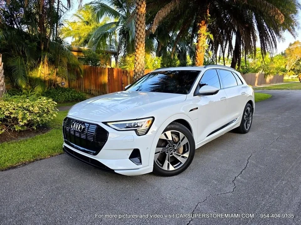 2021 Audi e-tron GT - Image 10 of 20