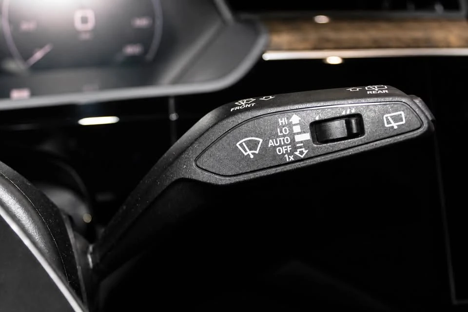 2021 Audi e-tron - Image 10 of 20