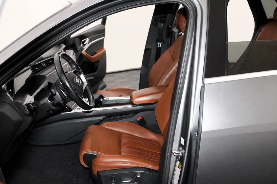 2021 Audi e-tron - Image 11 of 20