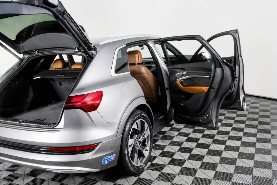 2021 Audi e-tron - Image 7 of 20