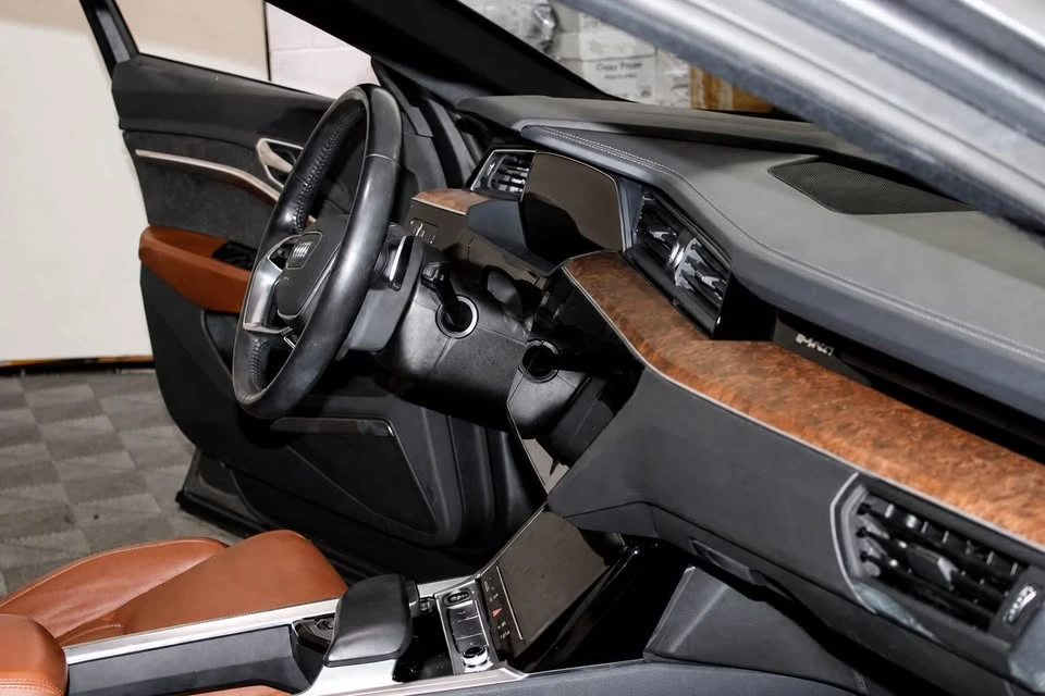2021 Audi e-tron - Image 19 of 20