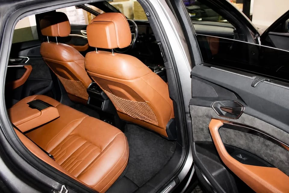 2021 Audi e-tron - Image 16 of 20