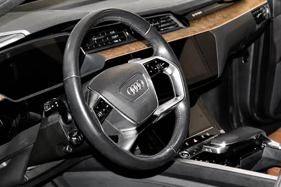 2021 Audi e-tron - Image 12 of 20