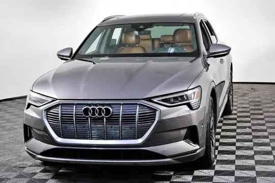 2021 Audi e-tron Prestige