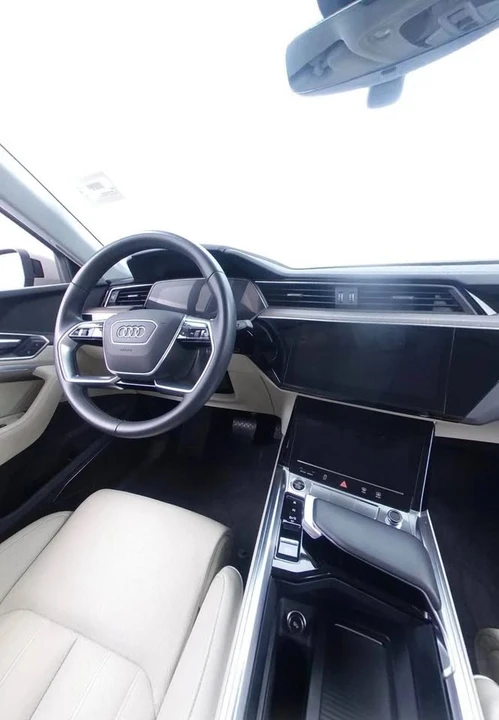 2021 Audi e-tron - Image 5 of 8