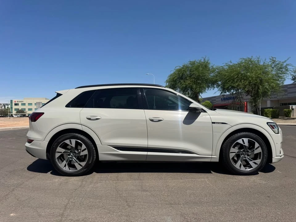 2021 Audi e-tron - Image 4 of 20