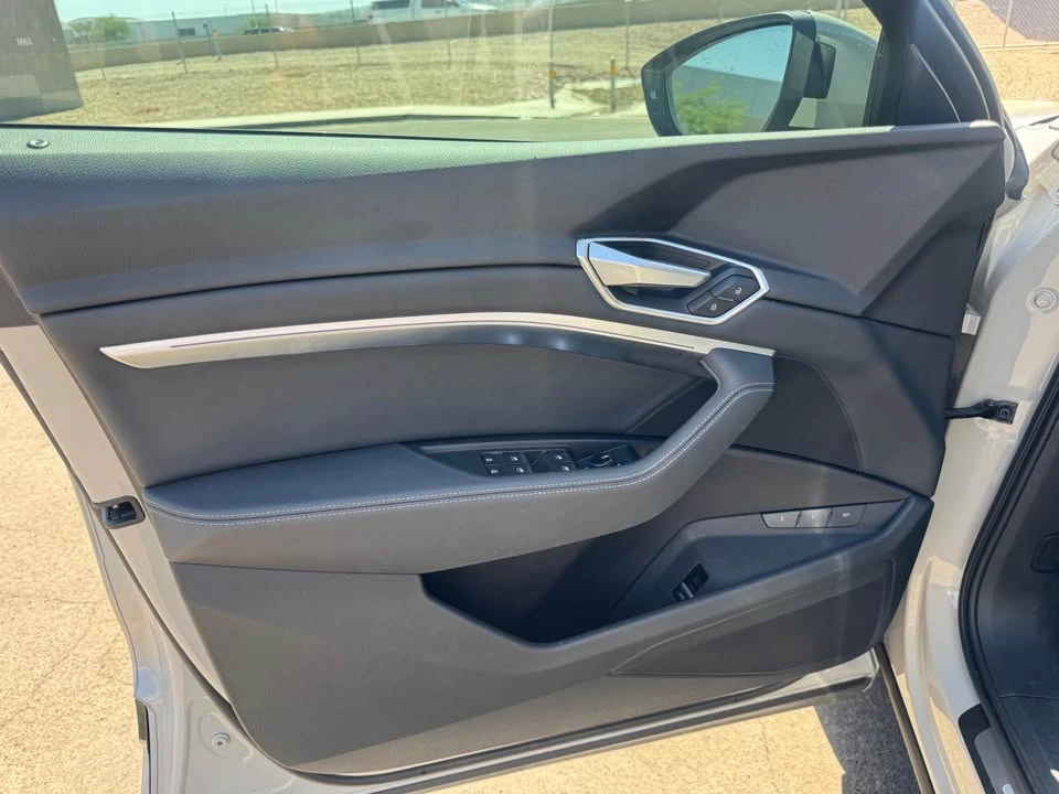 2021 Audi e-tron - Image 16 of 20