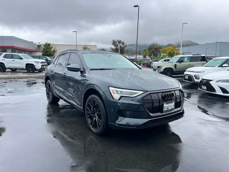 2021 Audi e-tron - Image 2 of 20