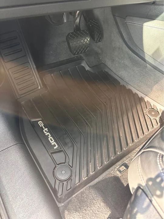 2021 Audi e-tron - Image 17 of 18