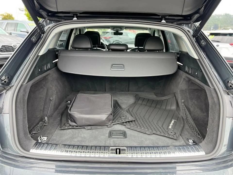 2021 Audi e-tron - Image 10 of 20