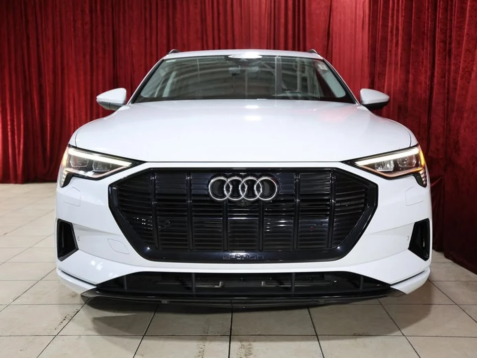 2021 Audi e-tron - Image 8 of 19