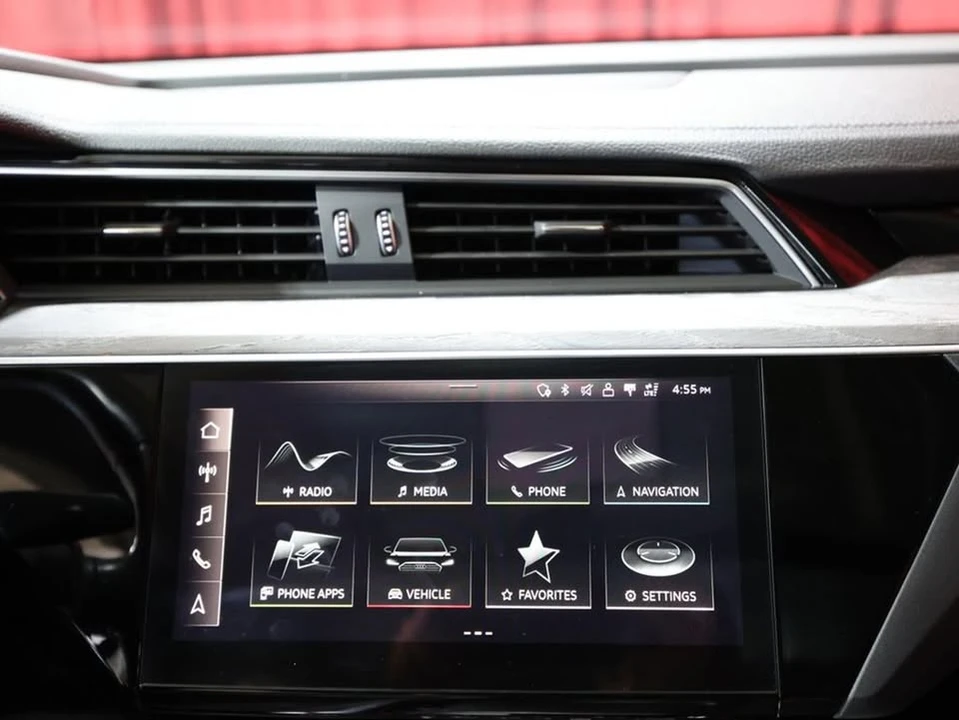 2021 Audi e-tron - Image 18 of 19