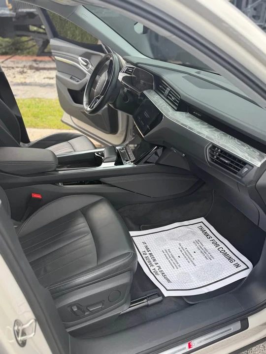 2021 Audi e-tron - Image 14 of 20