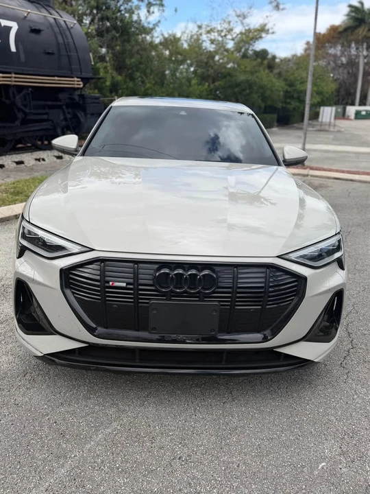 2021 Audi e-tron - Image 3 of 20