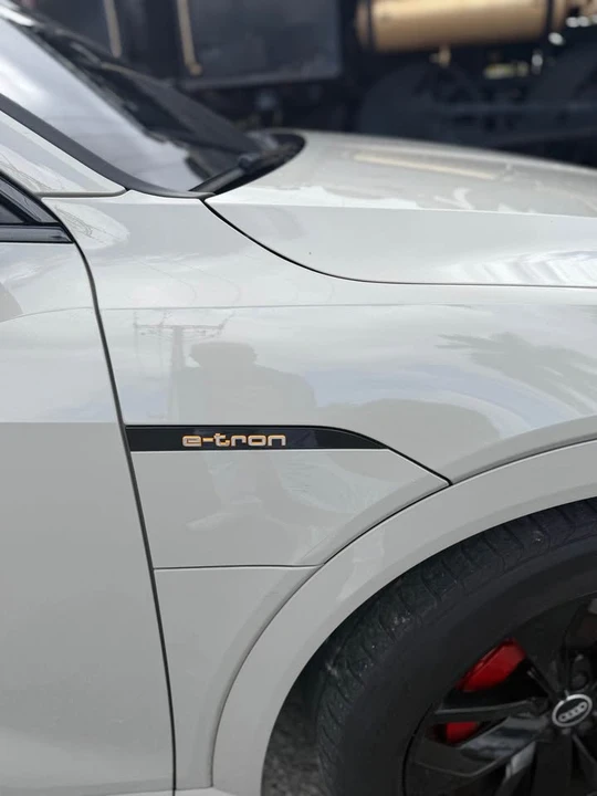 2021 Audi e-tron - Image 16 of 20