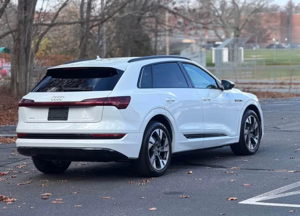 2021 Audi e-tron - Image 6 of 20