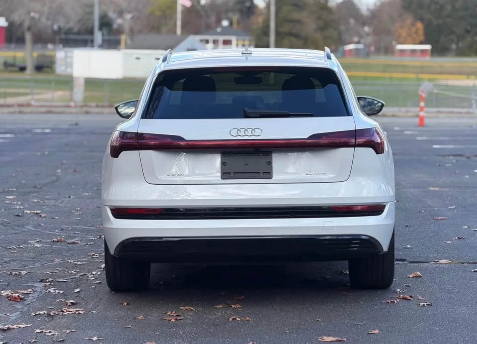 2021 Audi e-tron - Image 5 of 20