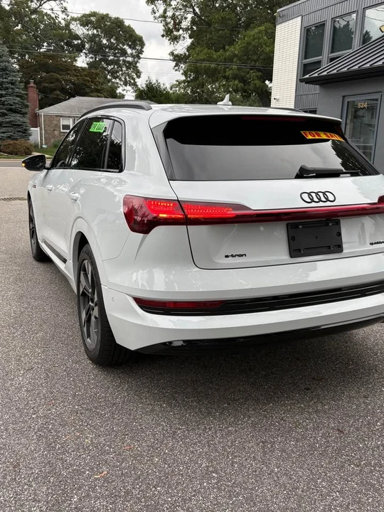 2021 Audi e-tron - Image 4 of 15
