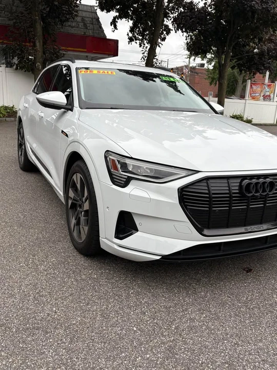 2021 Audi e-tron - Image 2 of 15