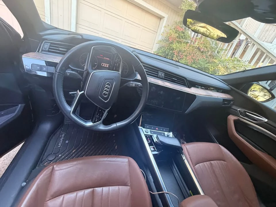 2021 Audi e-tron - Image 8 of 15
