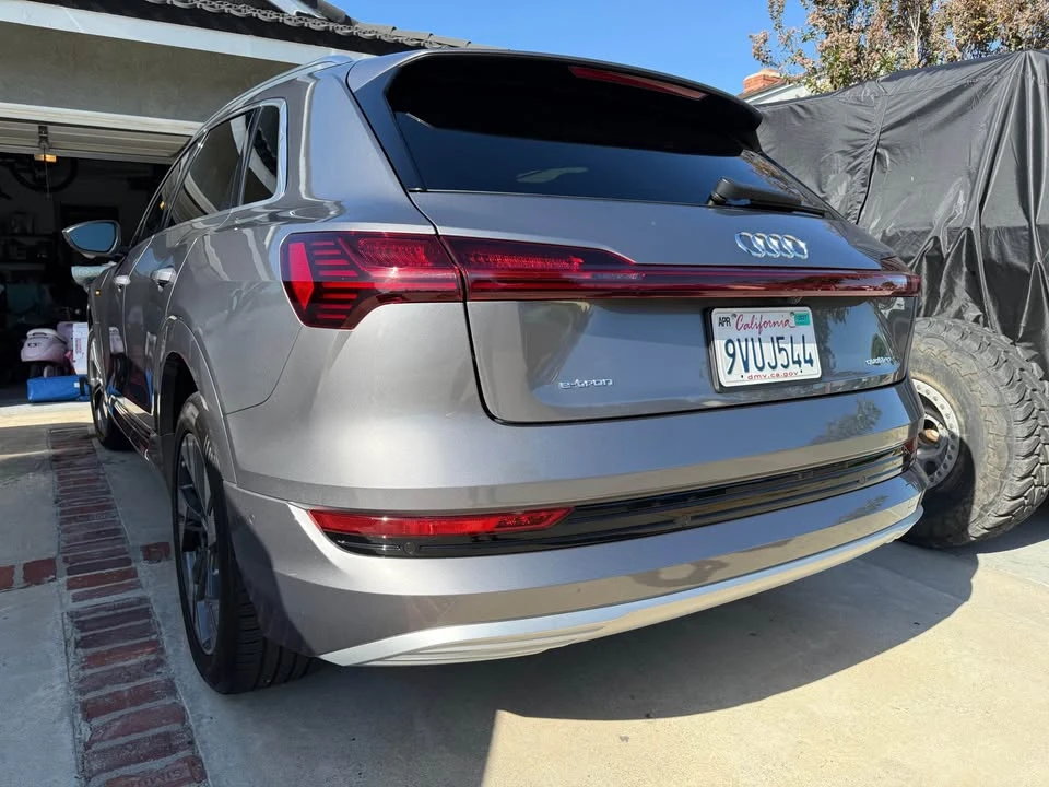 2021 Audi e-tron - Image 2 of 12