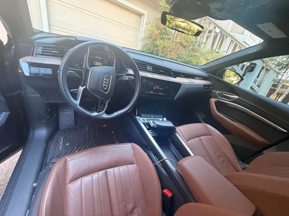 2021 Audi e-tron - Image 10 of 15