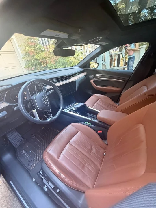 2021 Audi e-tron - Image 9 of 15