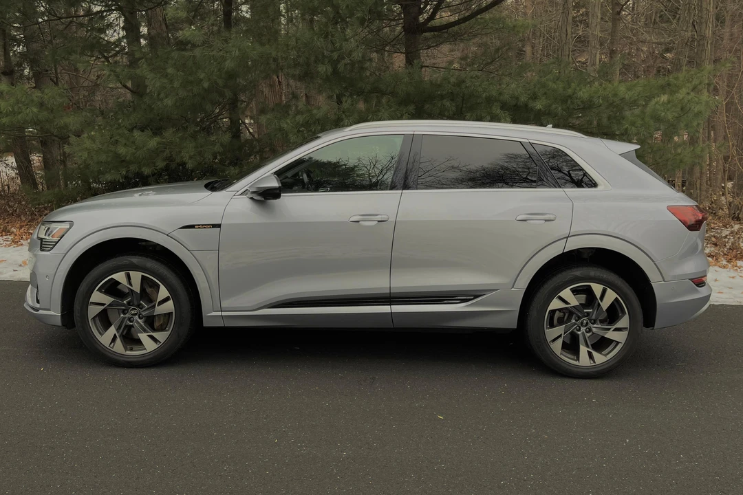 2021 Audi e-tron - Image 3 of 31