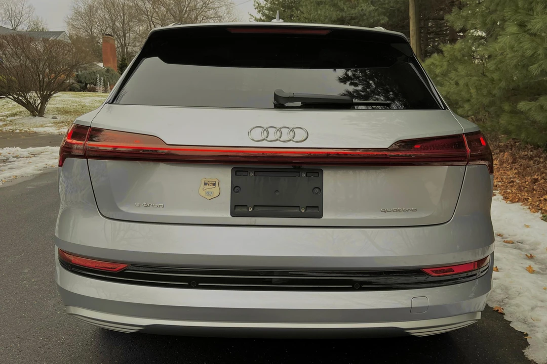 2021 Audi e-tron - Image 5 of 31