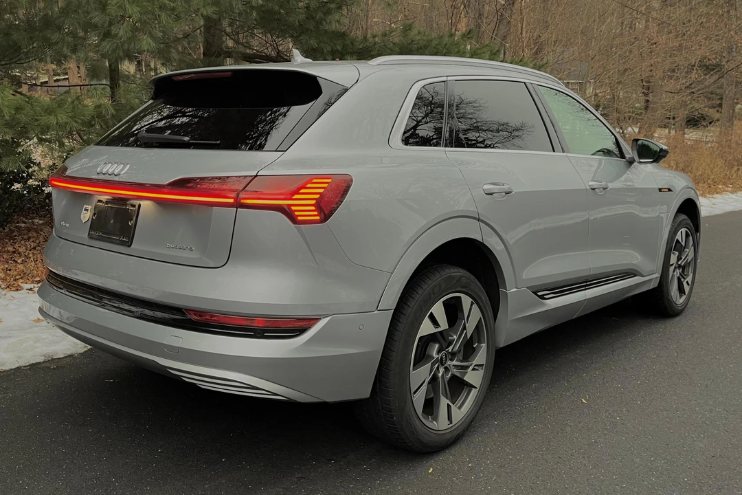 2021 Audi e-tron - Image 4 of 31