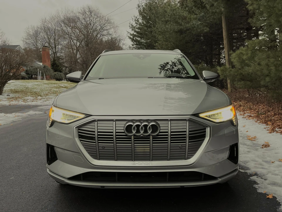 2021 Audi e-tron - Image 8 of 31