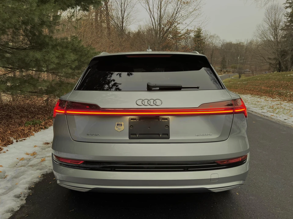 2021 Audi e-tron - Image 15 of 31