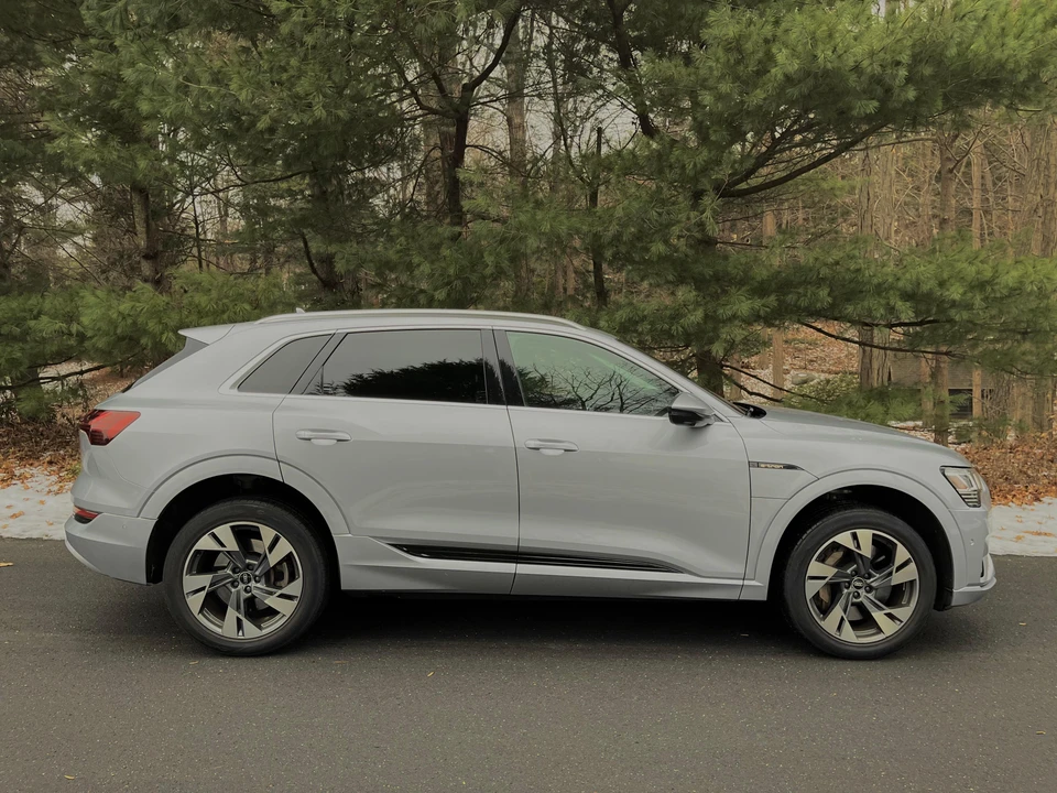 2021 Audi e-tron - Image 17 of 31