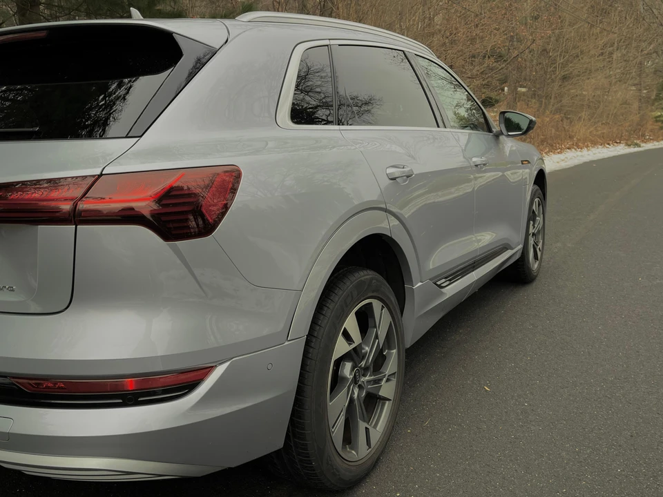 2021 Audi e-tron - Image 25 of 31
