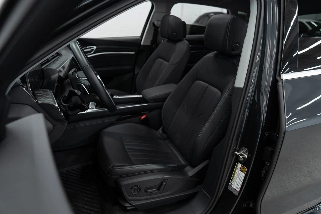 2021 Audi e-tron GT - Image 8 of 12