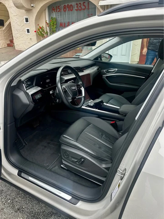 2021 Audi e-tron - Image 4 of 10