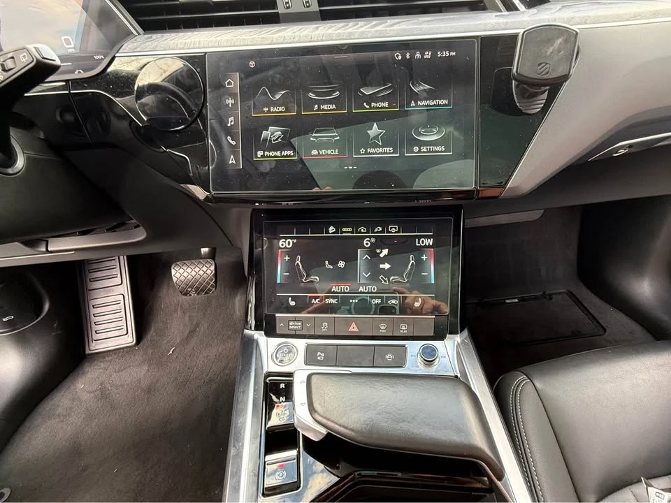 2021 Audi e-tron - Image 12 of 15