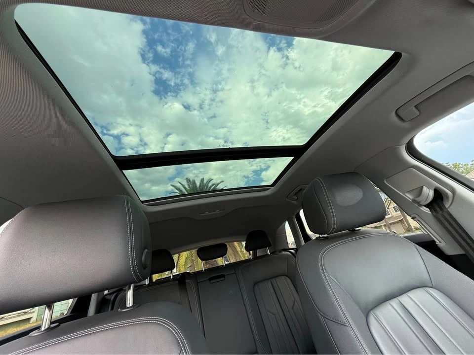 2021 Audi e-tron - Image 10 of 15