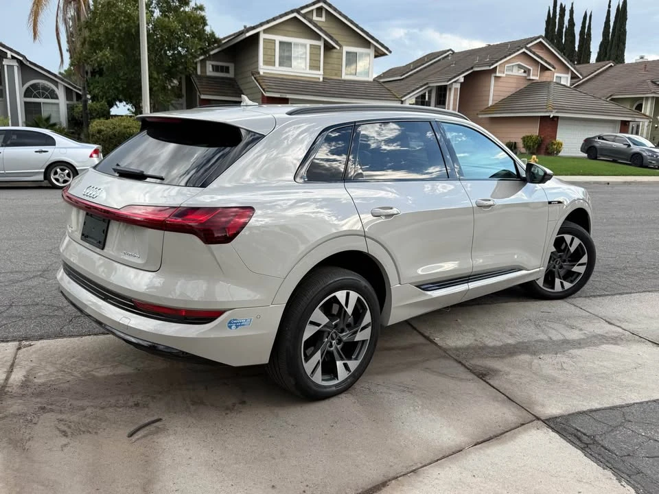 2021 Audi e-tron - Image 4 of 15