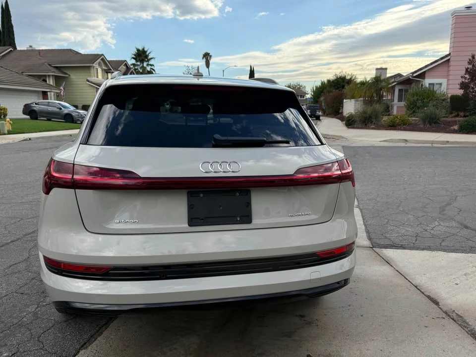 2021 Audi e-tron - Image 6 of 15
