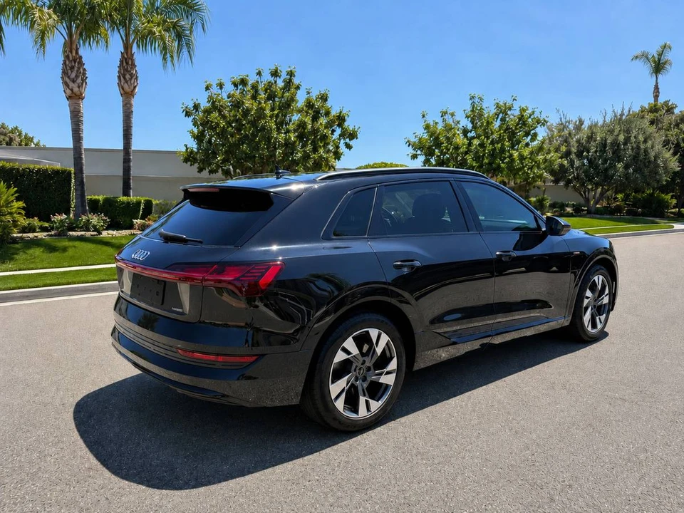 2021 Audi e-tron - Image 14 of 17