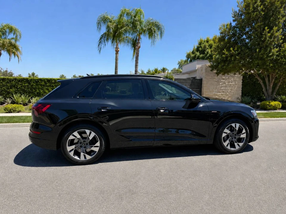 2021 Audi e-tron - Image 6 of 17