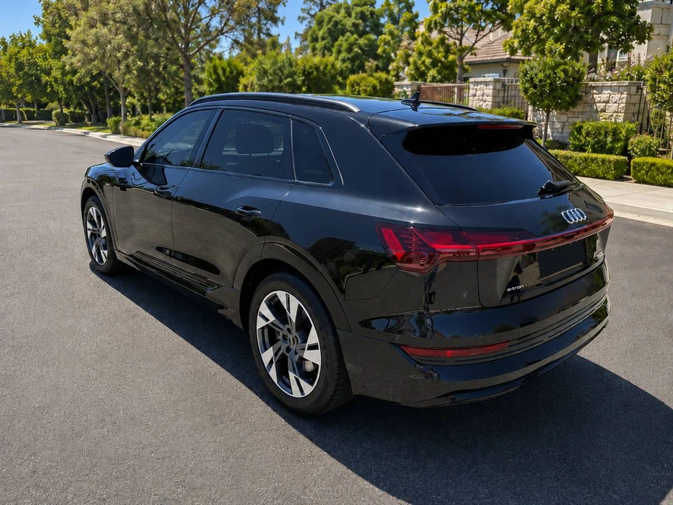 2021 Audi e-tron - Image 5 of 17