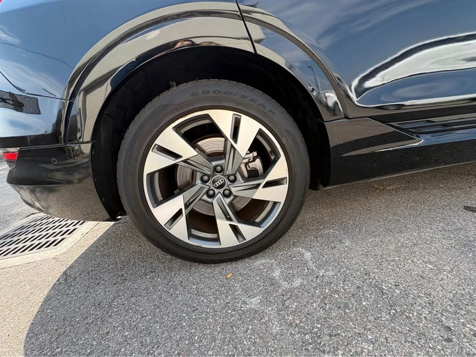 2021 Audi e-tron - Image 7 of 20