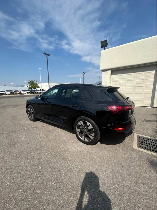 2021 Audi e-tron - Image 4 of 20