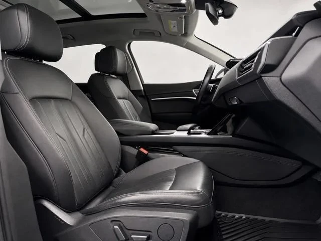 2021 Audi e-tron - Image 19 of 20